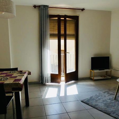 Confortable Pis En Ple Centre De Vic Aptgarbi エクステリア 写真