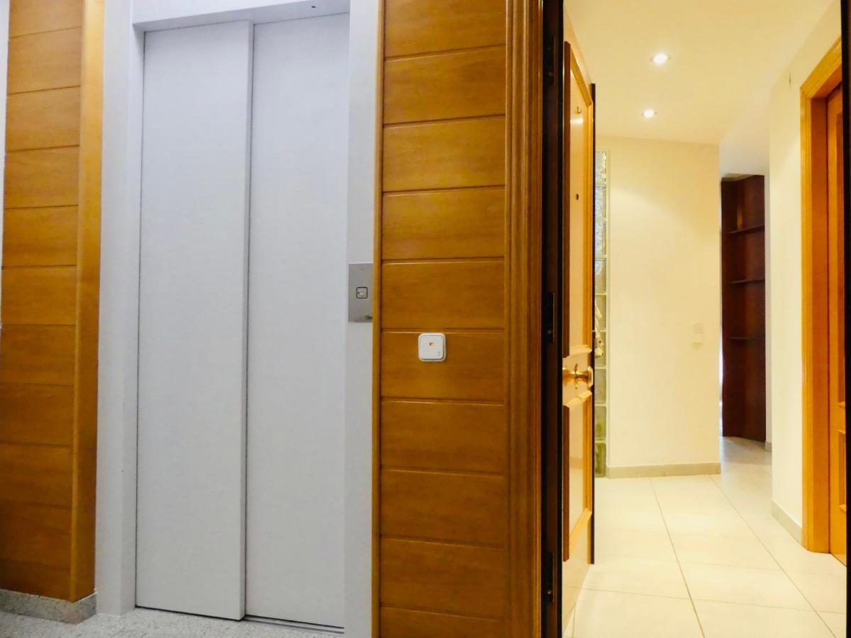 Confortable Pis En Ple Centre De Vic Aptgarbi エクステリア 写真