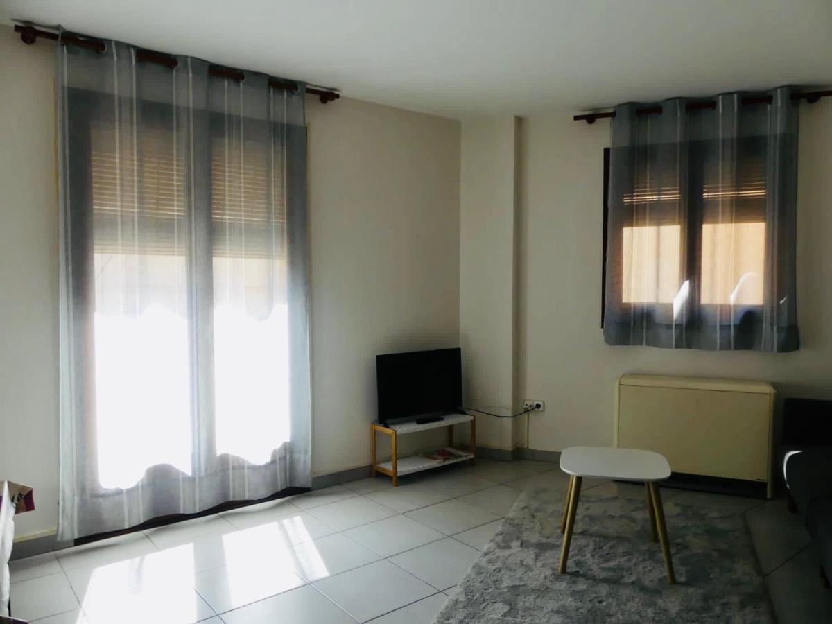 Confortable Pis En Ple Centre De Vic Aptgarbi エクステリア 写真